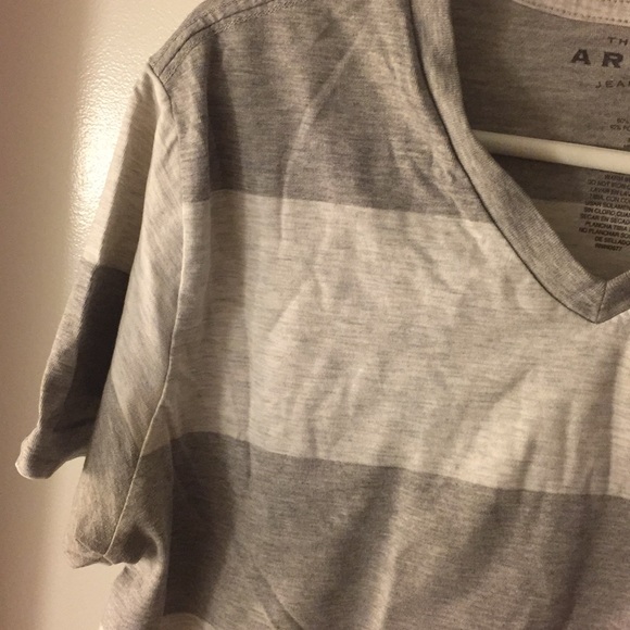 Grey and White Striped Tee. Men’s Size M. - Picture 4 of 4